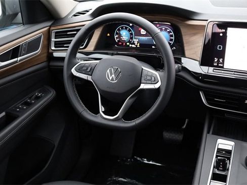 New 2026 Volkswagen Atlas SE image 25