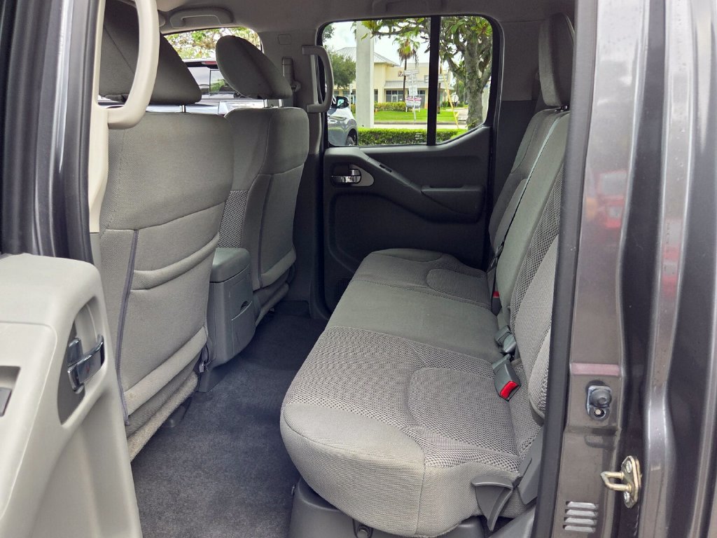 Used 2019 Nissan Frontier SV RWD image 10