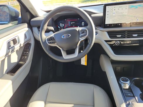 New 2026 Ford Explorer Active w/ Active Comfort Package image 15