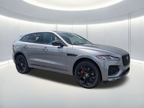 Used 2025 Jaguar F-PACE R-Dynamic S AWD/4WD image 8