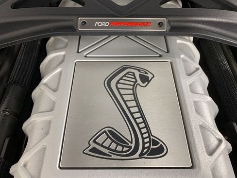 Used 2020 Ford Mustang Shelby GT500 w/ Carbon Fiber Track Pack image 37