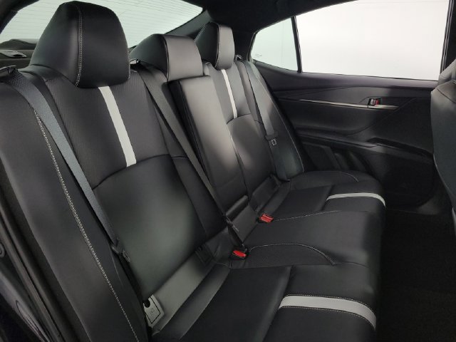 Used 2025 Toyota Camry SE w/ Convenience Package FWD image 16