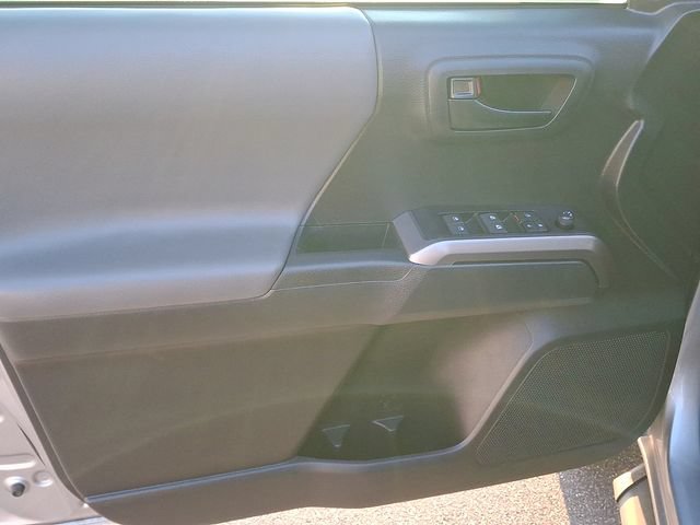 Used 2023 Toyota Tacoma SR5 w/ Technology Package AWD/4WD image 9
