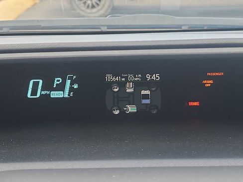 Used 2014 Toyota Prius C One FWD image 16