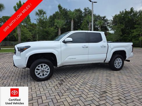 Certified 2025 Toyota Tacoma SR5 AWD/4WD image 3