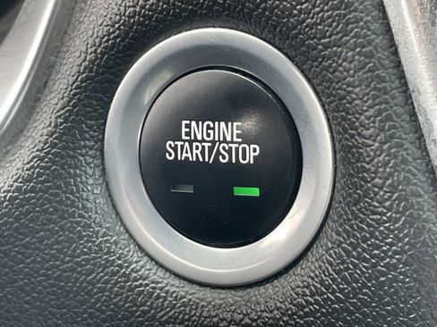 Used 2023 Chevrolet Traverse LT AWD/4WD image 25
