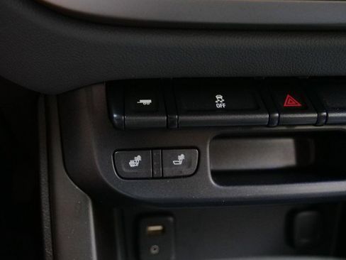 Used 2015 Chevrolet Colorado Z71 AWD/4WD image 6