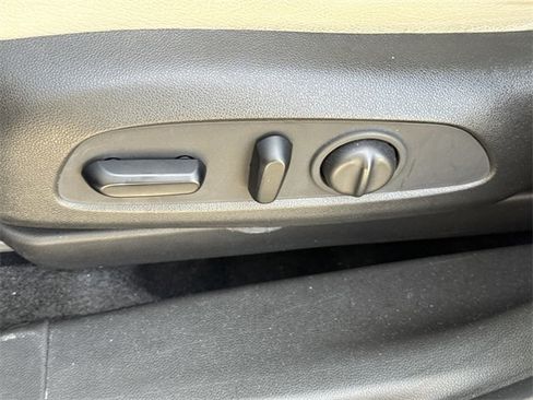 Used 2020 Buick Encore GX Select image 16