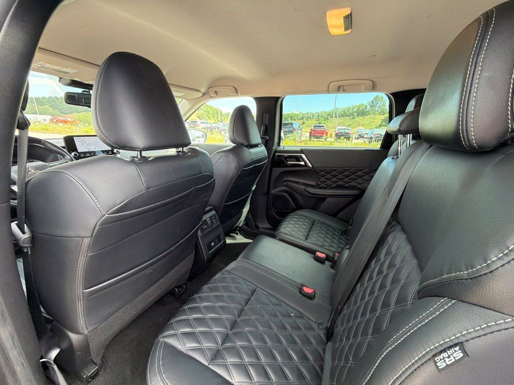 Used 2022 Mitsubishi Outlander SEL AWD/4WD image 8