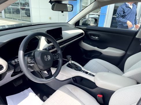 Used 2024 Honda HR-V LX image 11