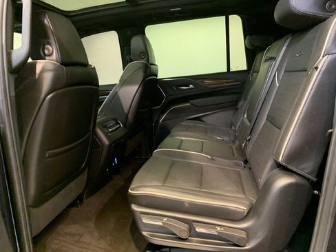 Used 2023 Cadillac Escalade ESV Premium Luxury AWD/4WD image 42
