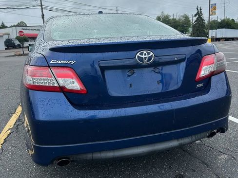 Used 2011 Toyota Camry SE image 7