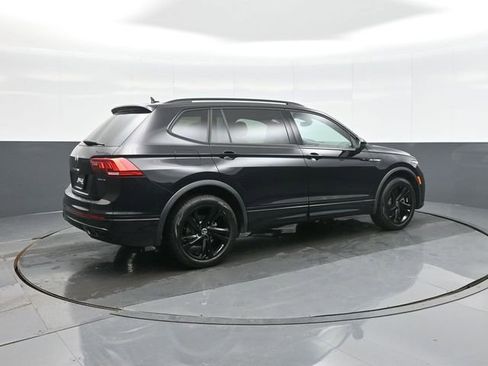 Used 2023 Volkswagen Tiguan SE R-Line image 7