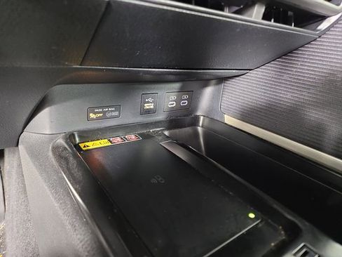 Used 2025 Toyota Camry SE image 26