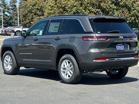 New 2025 Jeep Grand Cherokee Laredo X image 6