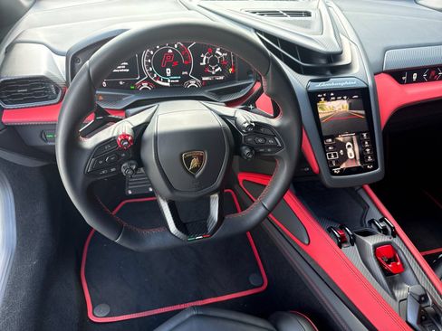 Used 2024 Lamborghini Revuelto AWD/4WD image 14