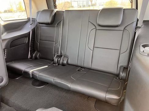 Used 2017 GMC Yukon SLT w/ Premium Edition image 31