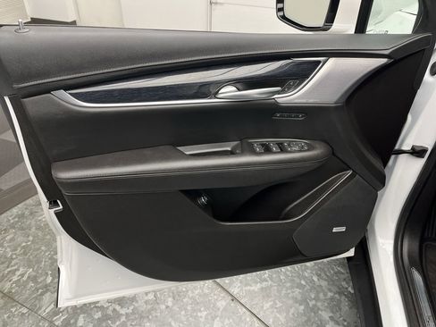 Certified 2023 Cadillac XT5 Premium Luxury w/ Technology Package image 9