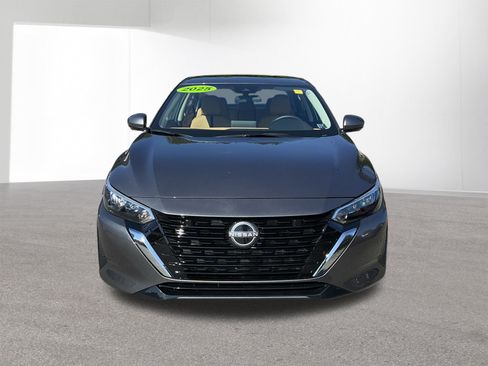 Used 2025 Nissan Sentra SV w/ SV Premium Package FWD image 8