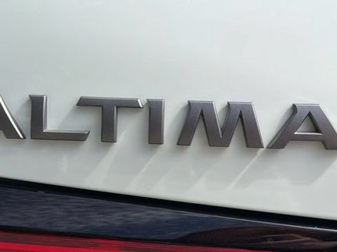 Used 2025 Nissan Altima 2.5 S FWD image 31