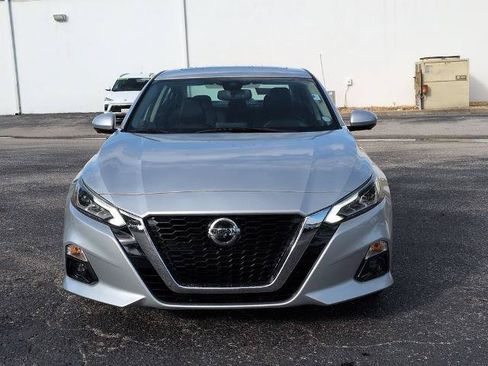 Certified 2020 Nissan Altima 2.5 Platinum FWD image 9