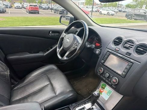 Used 2010 Nissan Altima 2.5 SL w/ Technology Pkg FWD image 13