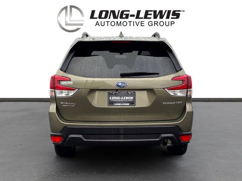 Used 2022 Subaru Forester Premium image 5