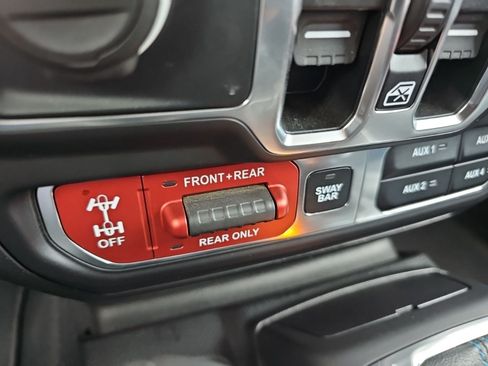 Used 2022 Jeep Wrangler Unlimited Rubicon 4xe w/ Cold Weather Group AWD/4WD image 22
