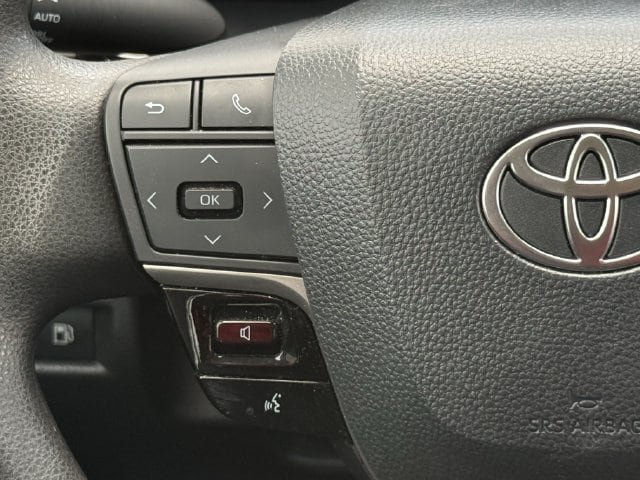 Used 2025 Toyota Camry LE FWD image 14