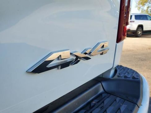 Used 2025 RAM 3500 Laramie image 33