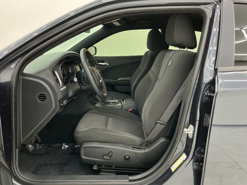 Used 2019 Dodge Charger SXT w/ Blacktop Package RWD image 14