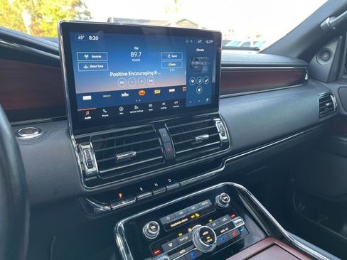 Used 2022 Lincoln Navigator Reserve AWD/4WD image 25