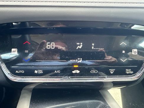 Used 2017 Honda HR-V EX image 16