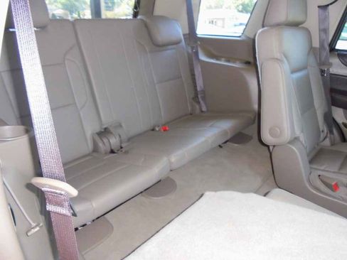 Used 2020 Chevrolet Tahoe LT image 11