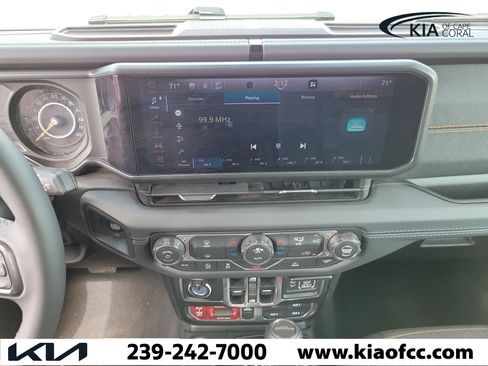 Used 2026 Jeep Gladiator Mojave AWD/4WD image 16