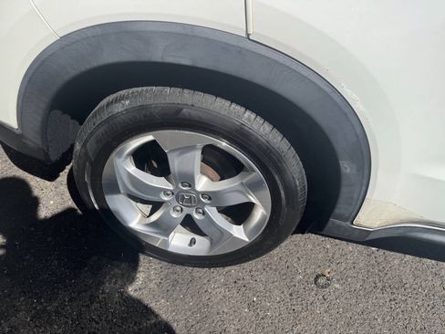 Used 2016 Honda HR-V EX image 19