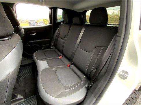 Used 2023 Jeep Renegade Altitude image 24