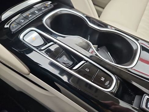 Used 2023 Buick Envision Avenir AWD/4WD image 34