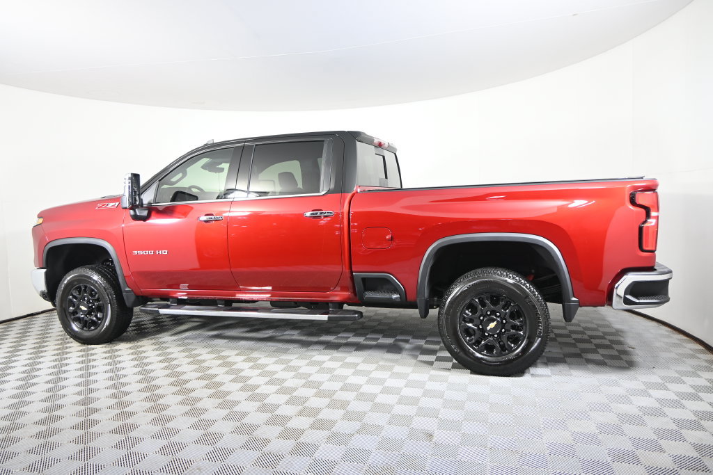 Used 2025 Chevrolet Silverado 3500 LTZ w/ LTZ Premium Package AWD/4WD image 3