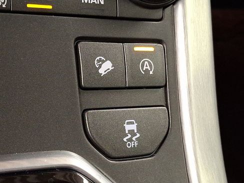 Used 2017 Land Rover Range Rover Evoque SE Premium image 24