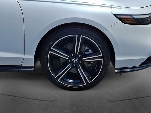 Used 2024 Honda Accord Sport image 10