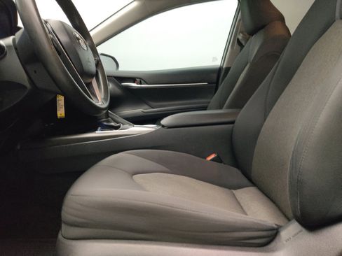 Used 2021 Toyota Camry LE w/ Carpet Mat Package (TMS) FWD image 17