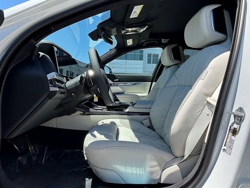 New 2026 BMW 740i w/ Executive Package RWD image 9