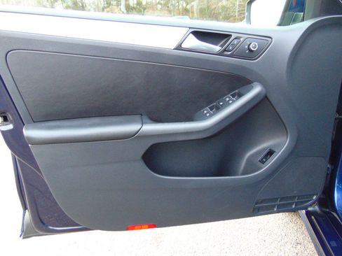 Used 2014 Volkswagen Jetta SE image 44