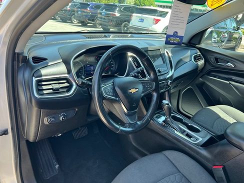 Used 2019 Chevrolet Equinox LT AWD/4WD image 17