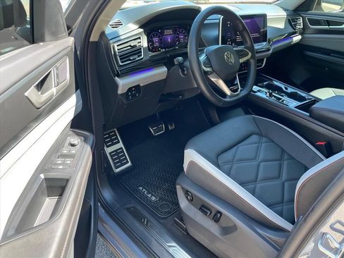 Used 2026 Volkswagen Atlas Peak Edition AWD/4WD image 7
