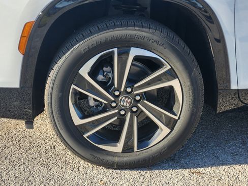 New 2026 Buick Enclave Sport Touring w/ Power Package image 8