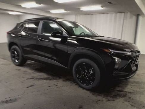 New 2026 Chevrolet Trax LT w/ Driver Confidence Package image 2