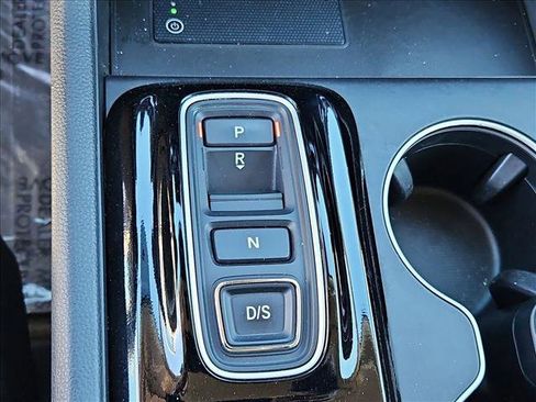 Used 2023 Honda Pilot Elite image 12