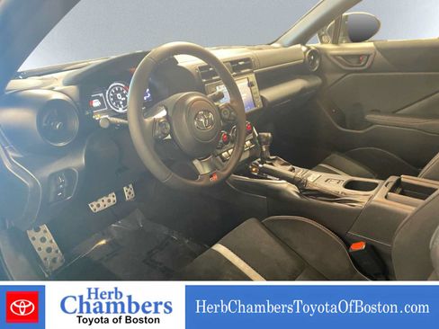 Used 2024 Toyota GR86 Premium RWD image 13